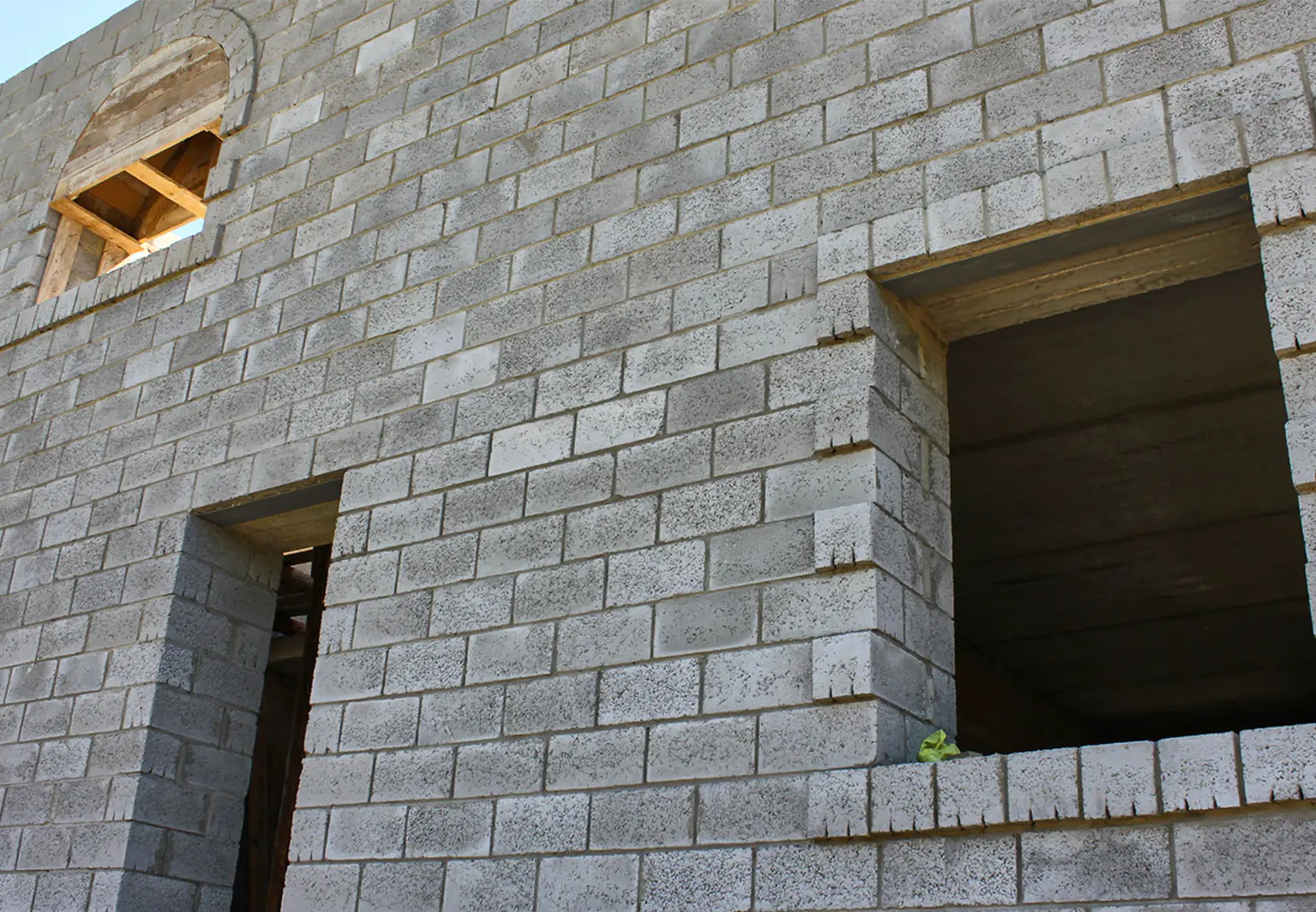 Керамзитобетонный блок в строительстве