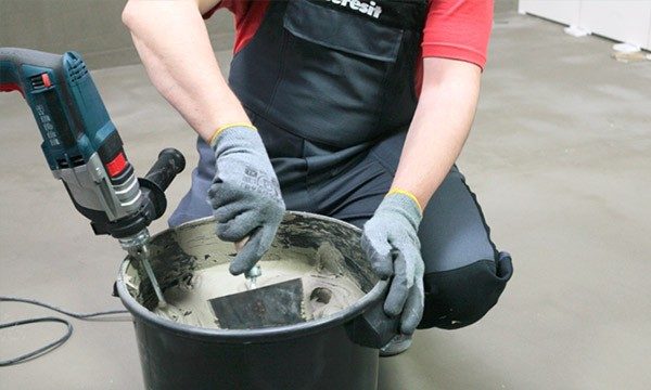 Приготовление раствора Ceresit CM16 Flex