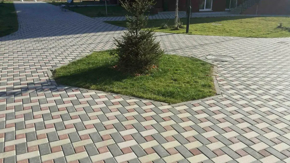 Тротуарная плитка кирпичик кладка